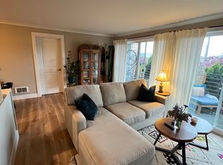 2830 NW 56th St APT 202, Seattle, WA 98107