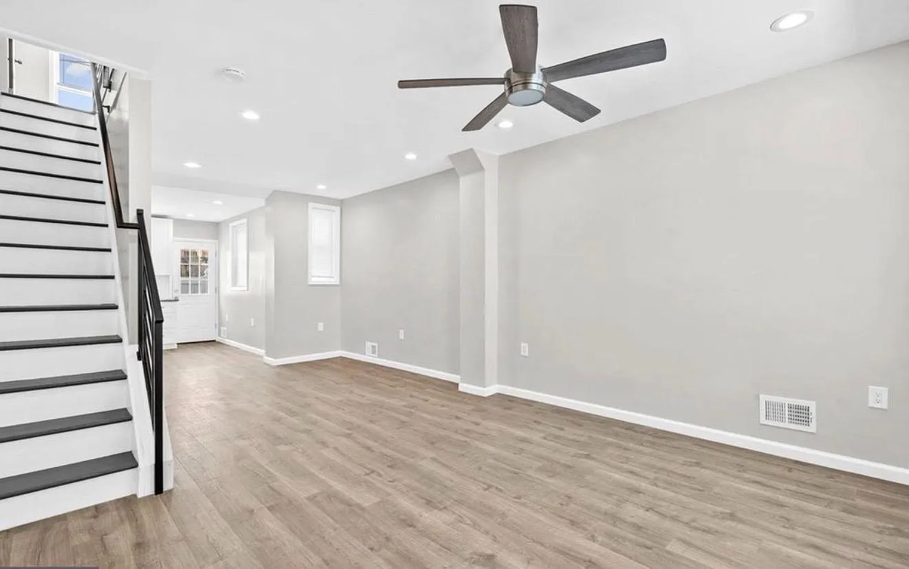 1452 S Etting St — Photo 3