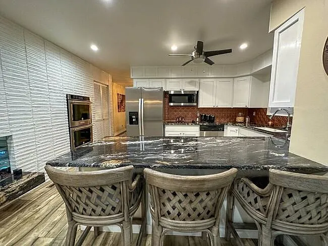 1543 Oakcrest Dr — Photo 32