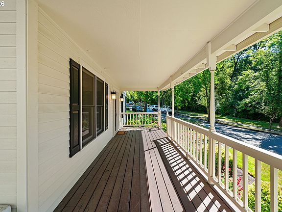 4th image of 13282 Deerfield Ct