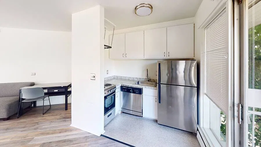 2 bed, 545 sqft, $1,800 — Photo 2