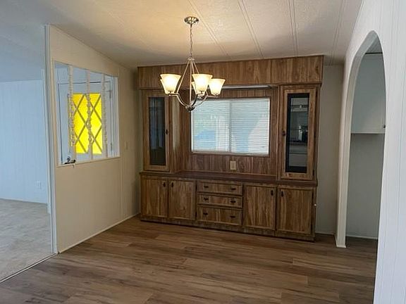 4th image of 43339 Nita Cir