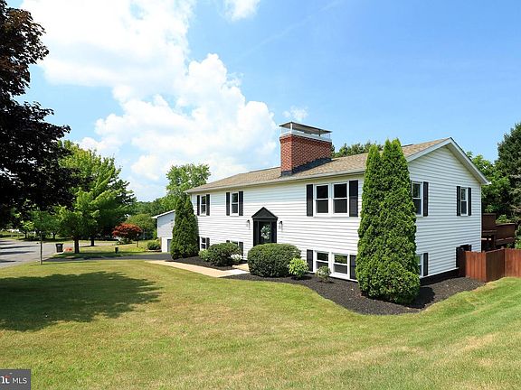5th image of 1432 Willowbrook Dr