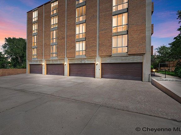 4th image of 1717 Alexander Ave APT 204