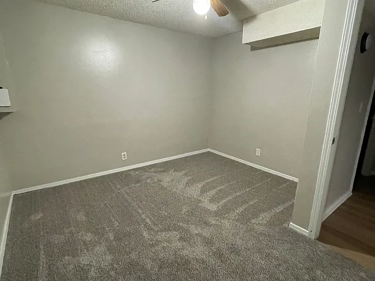 207 N Willow Dr — Photo 9