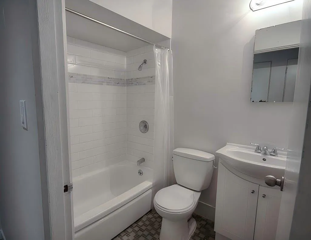 Studio, 450 sqft, $1,990 — Photo 4