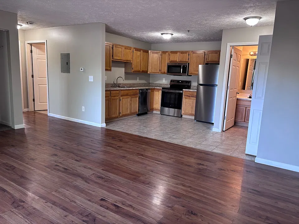 Lakepointe Apartment Homes