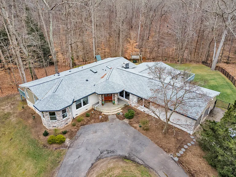 1126 Trailwood Dr — Photo 105