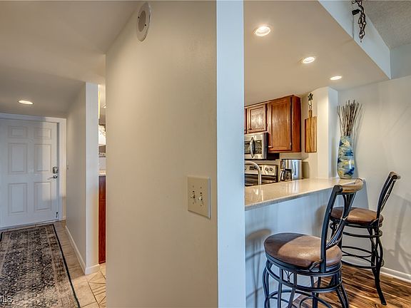 5th image of 4510 N Key Dr APT 104