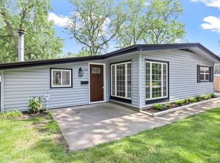 42 Hampton Rd, Montgomery, IL 60538