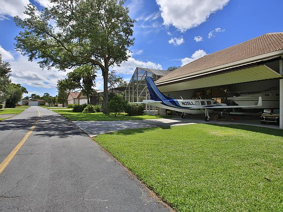 3rd image of 1822 Spruce Creek Blvd