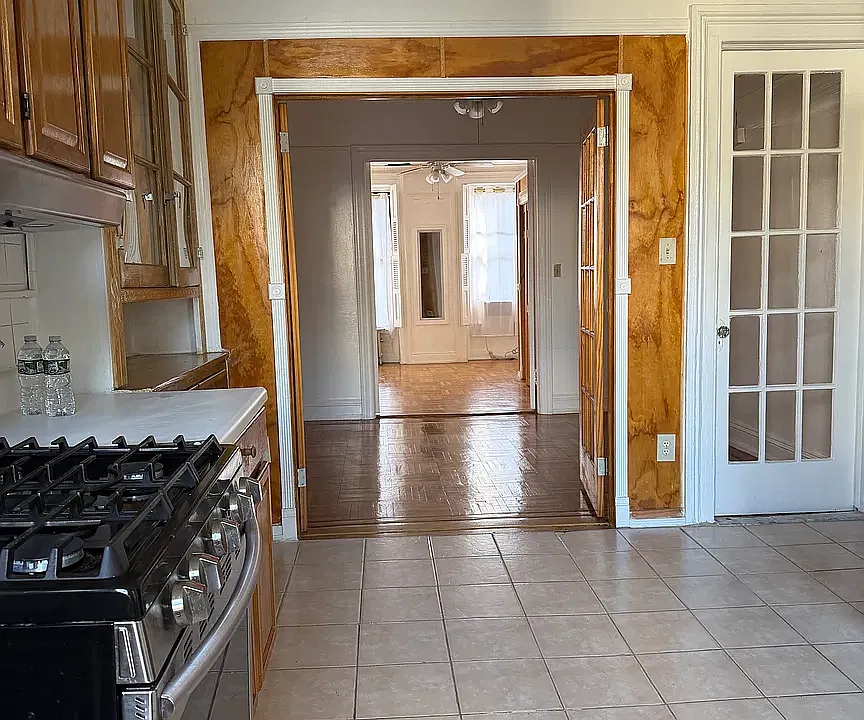 491 Willoughby Ave #3