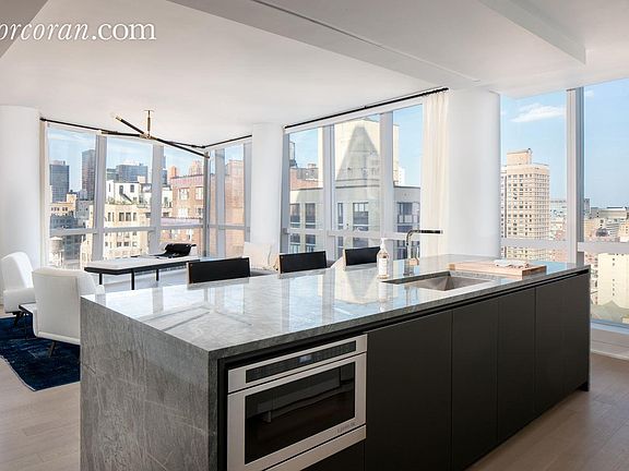 4th image of 400 Park Ave S APT 32B
