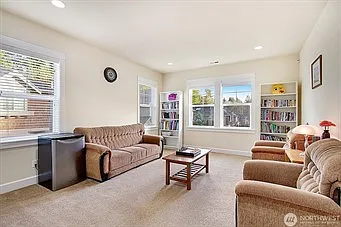 24302 NE 8th Pl — Photo 12
