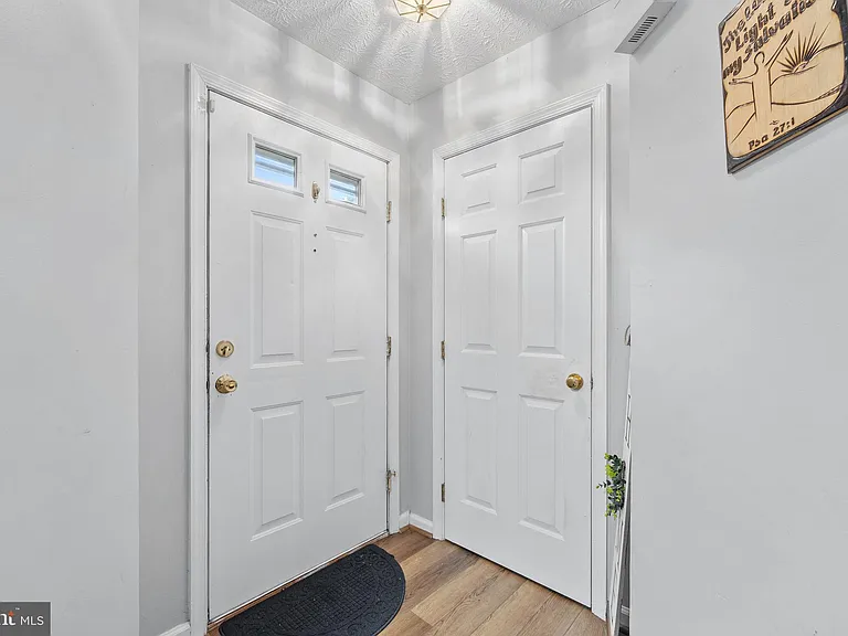 7840 Foxfarm Ln — Photo 32