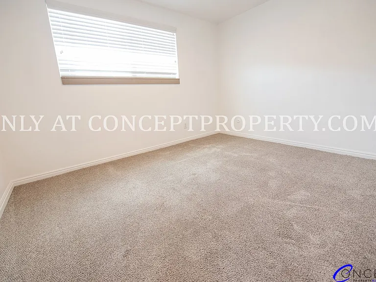 466 E Woodland Ave — Photo 10