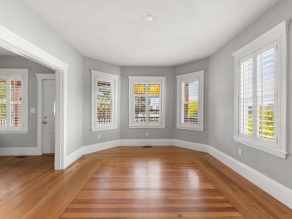 5th image of 663 Fellsway Unit 1