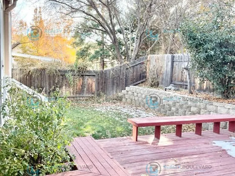 6073 Torrington Dr — Photo 31