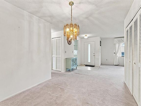 5th image of 8024 FEATHER COURT #C