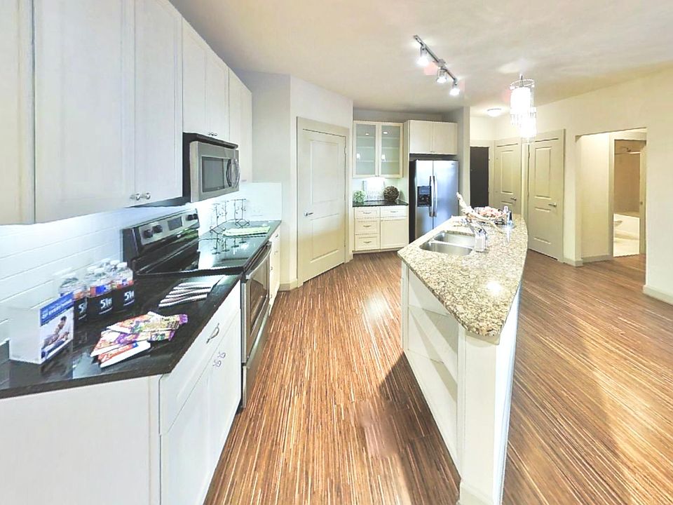 1st image of 1603 W 5th St #3102