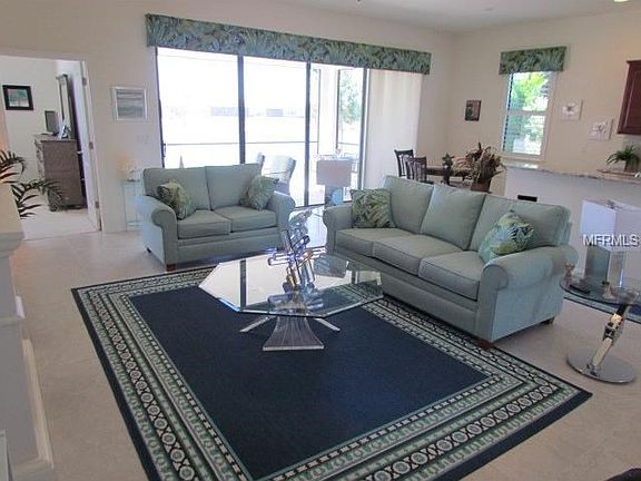 4th image of 10643 Corkwood Ct