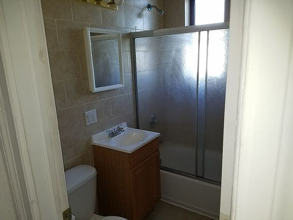 5th image of 4207 34th Ave APT 4A