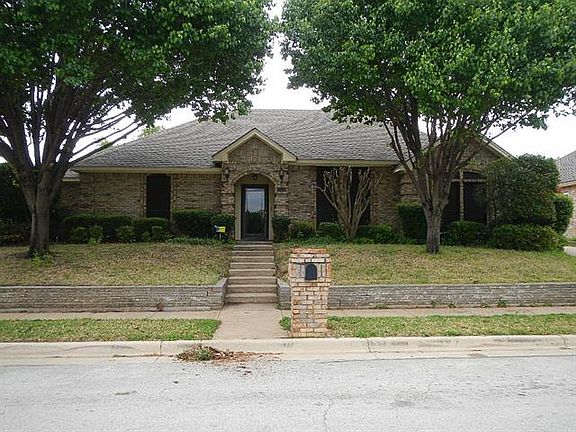 3rd image of 2609 Rollingshire Dr
