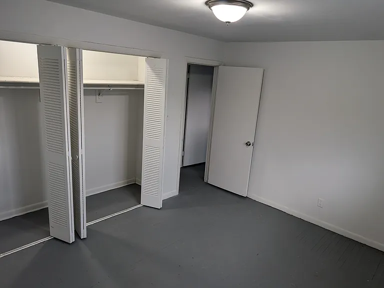 96 Cromwell Pl — Photo 9