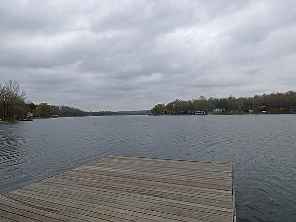2nd image of 171 W Lakeshore Dr
