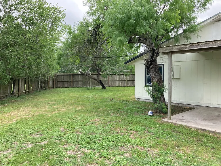 10914 Gates Ln — Photo 5