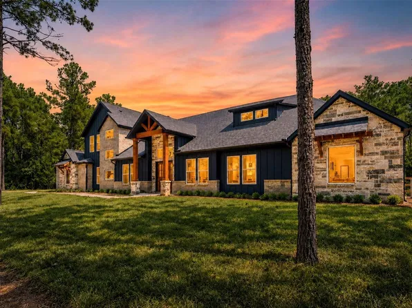 15646 Forest Grove Dr, Willis, TX 77378
