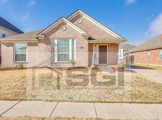 10209 Fossil Valley Dr, Fort Worth, TX 76131