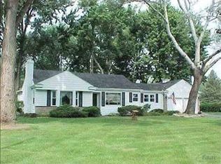 1102 Kra Nur Dr, Burton, MI 48509