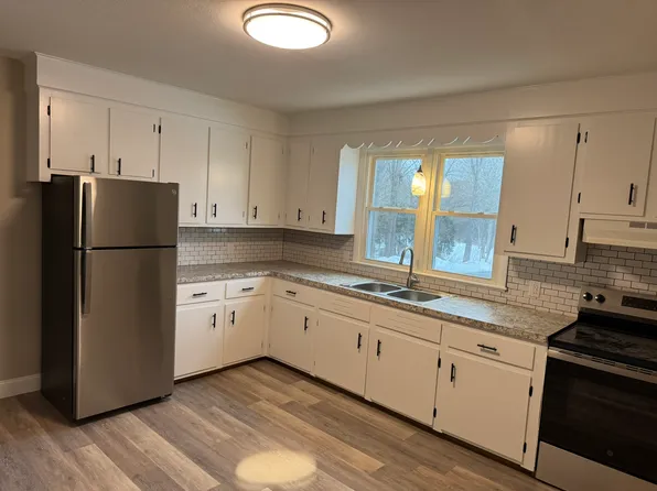 196 Darby Rd APT 4, Brooklyn, CT 06234