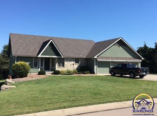 4432 SW Deer Run St, Topeka, KS 66610