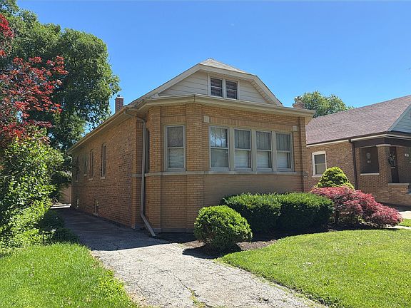 3rd image of 6083 N Newburg Ave