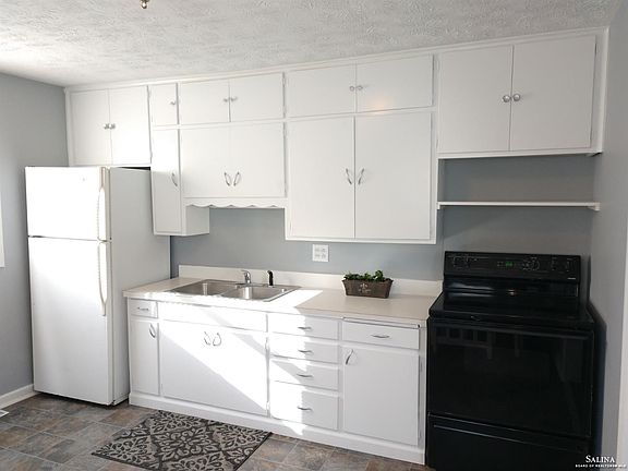 5th image of 816 Sherman St