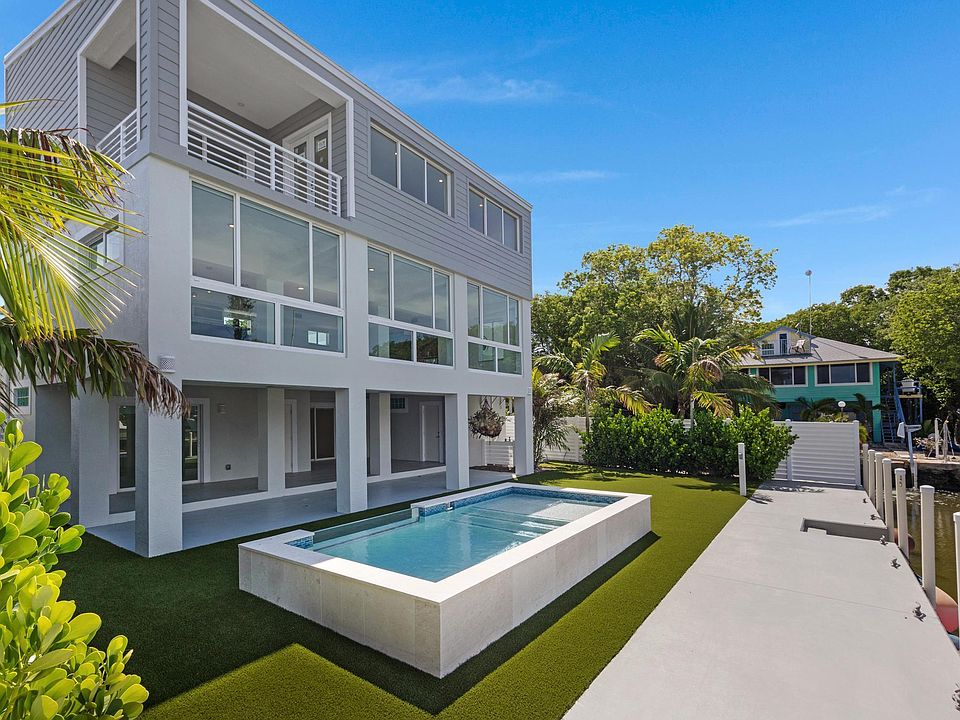 1st image of 8 Poisonwood Rd