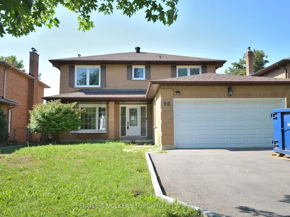 98 Golf Links Dr, Aurora, ON L4G 3V3