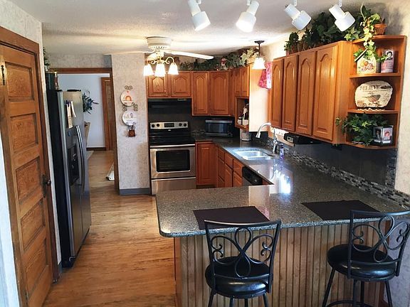 Main Floor Kitchen/Dining 