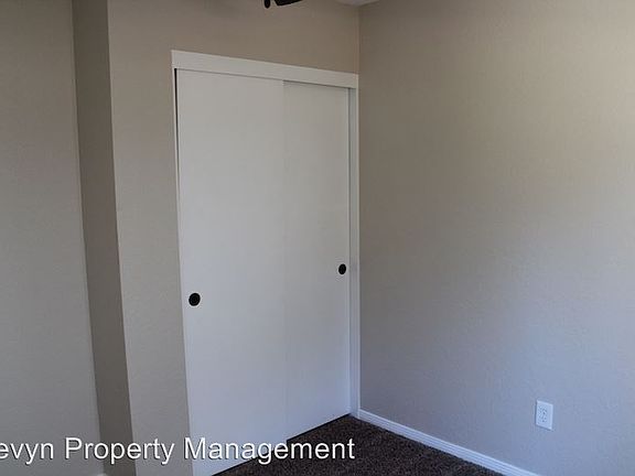 5th image of 1456 E Merion Ct