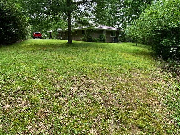 3rd image of 399 Greenbriar Dr
