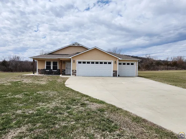 11625 Decatur Rd, Ozawkie, KS 66070