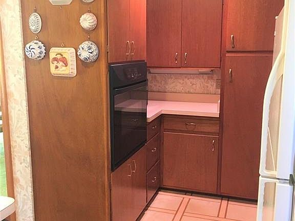 5th image of 34365 Sherwood Dr