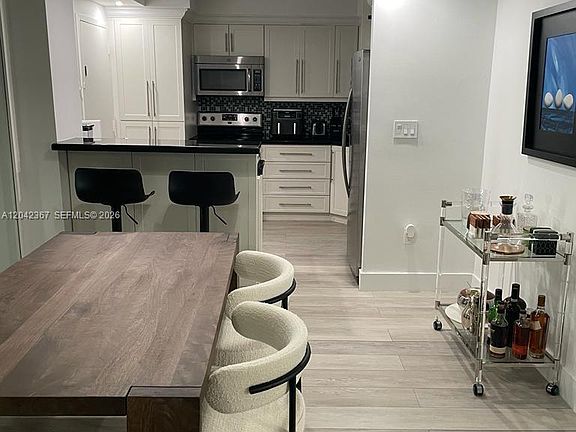 4th image of 2333 Brickell Ave APT 314