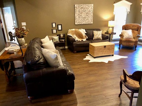 5th image of 108 Paint Brush Cir