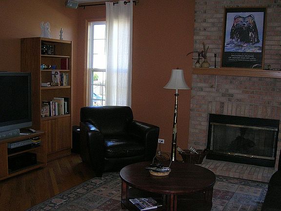 4th image of 2506 W Lake Ave