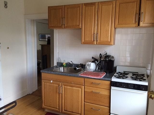 1st image of 3822 N Janssen Ave APT 1W