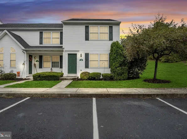 118 Plainview Dr, Harrisburg, PA 17112