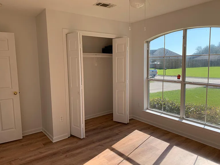5282 Faulkner Dr — Photo 24